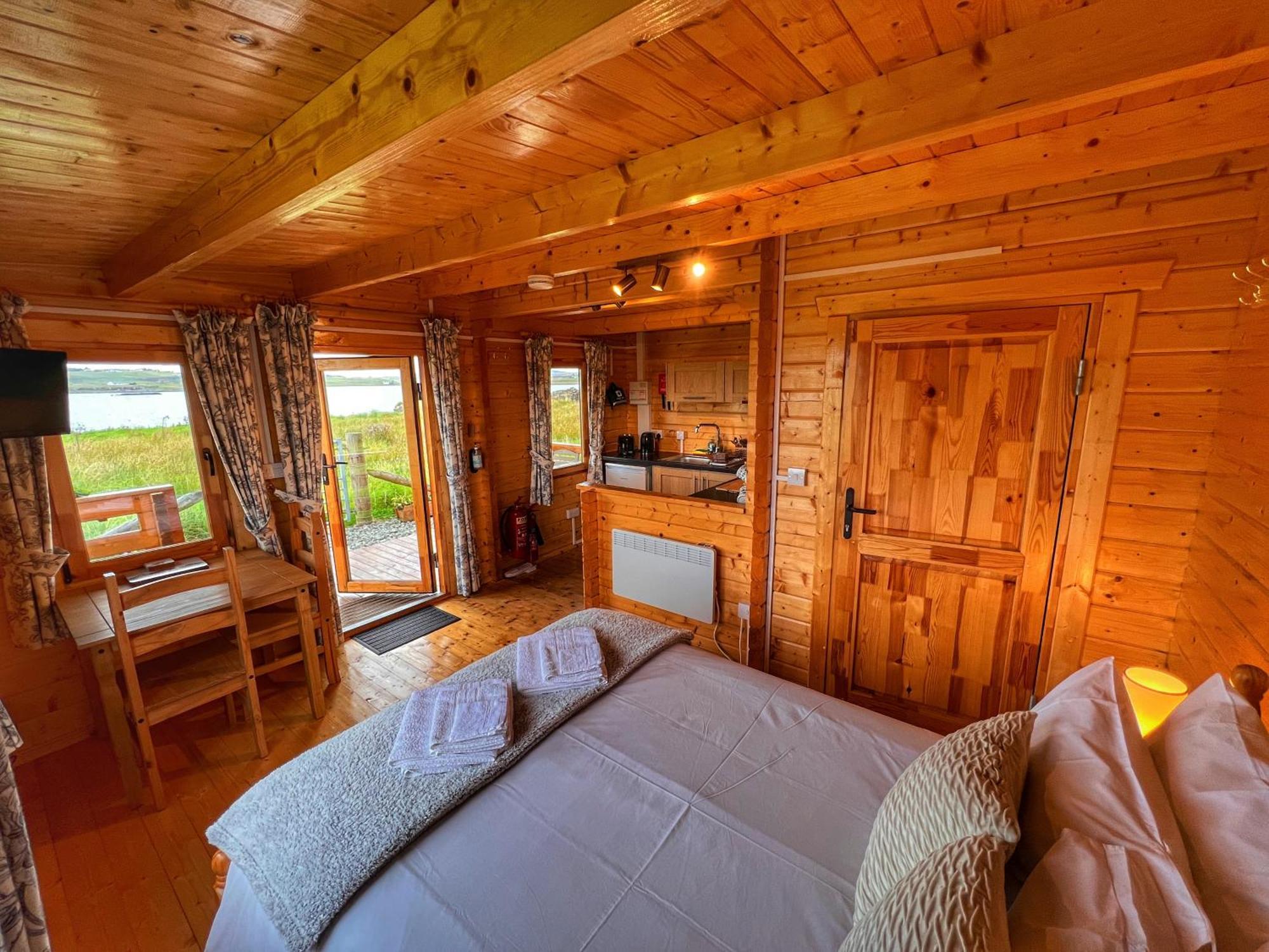 Harlosh Log Cabins Dunvegan  Rum bild